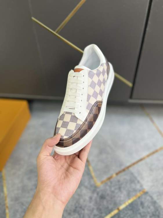 Picture of Louis Vuitton Shoes _SKULVsz38-45mnf010815177